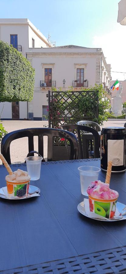 Apartamento Plaza Giardini-Naxos Exterior foto